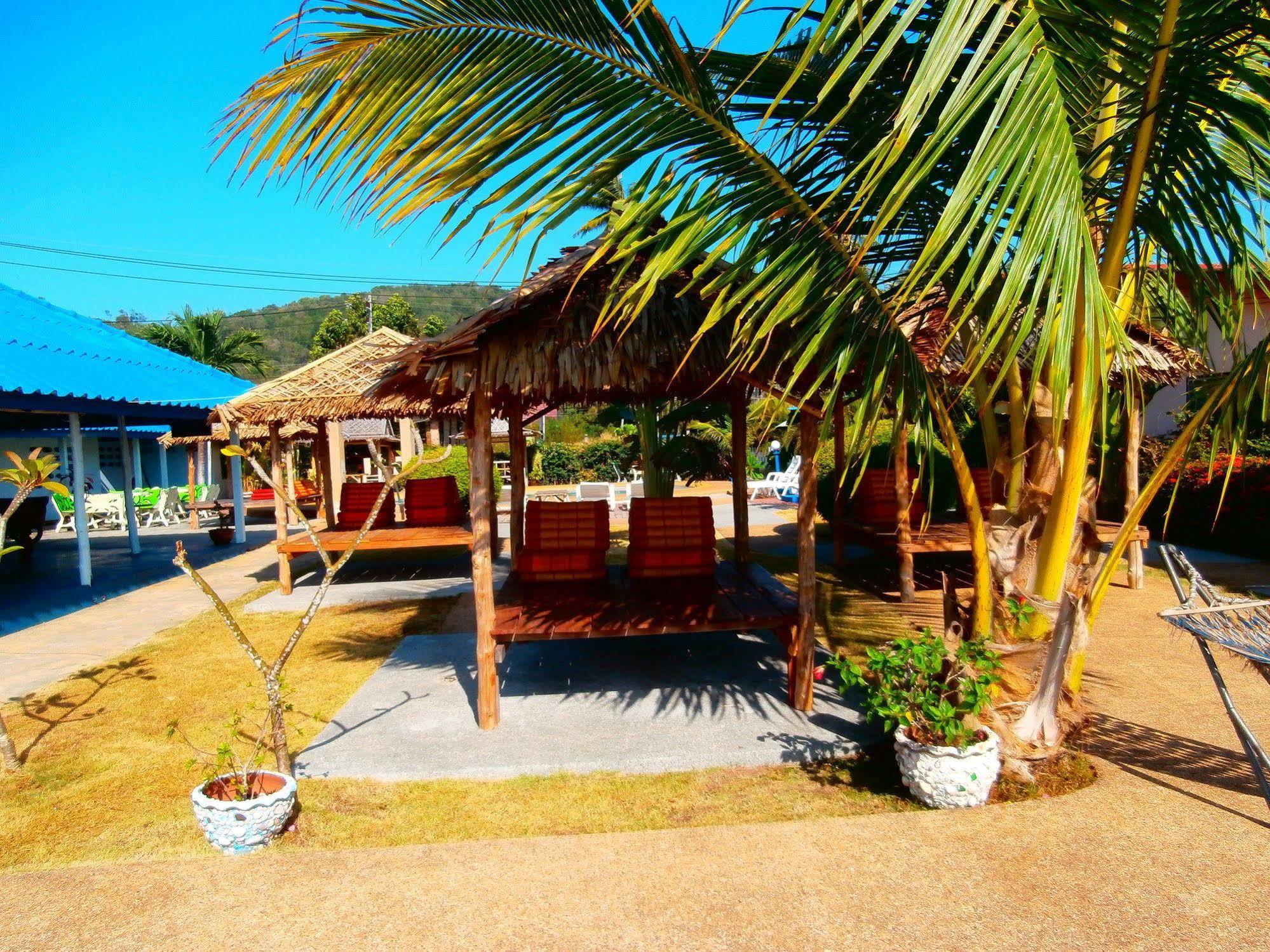Fiji Palms Resort 2*